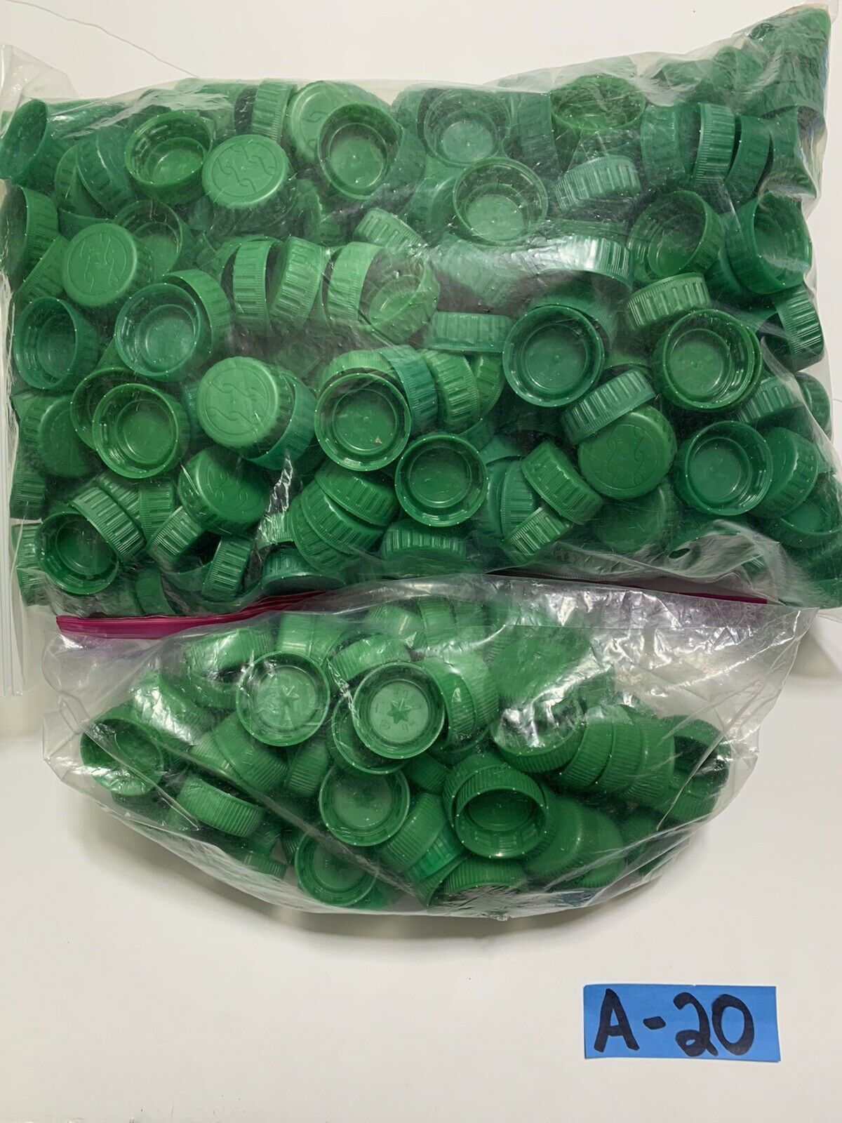 100 Green Plastic Soda /water Bottle Screw Caps Project Arts & Crafts Free S&h.